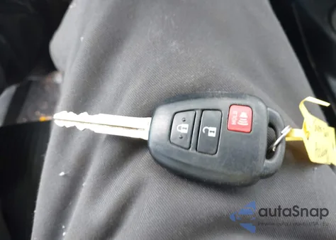 2018 Toyota Rav4 Le z USA, uszkodzony, nr VIN 2T3BFREV0JW714109